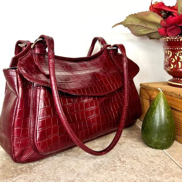 Maxx New York Handbags - MAXX NEW YORK VTG Croc Embossed Leather Burgundy Shoulder Bag